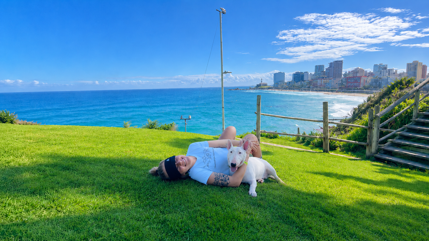 Pet lover wearing Kvibes